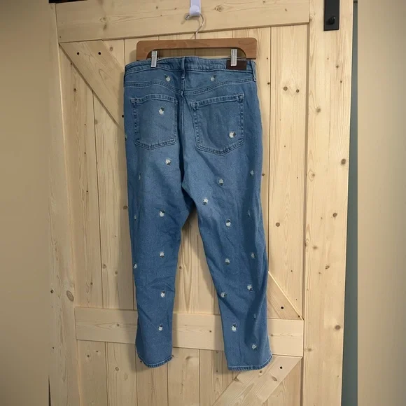 Hollister Ultra High Rise Mom Jean Women 32 Medium Wash Floral Embroidery Summer - Picture 2 of 3